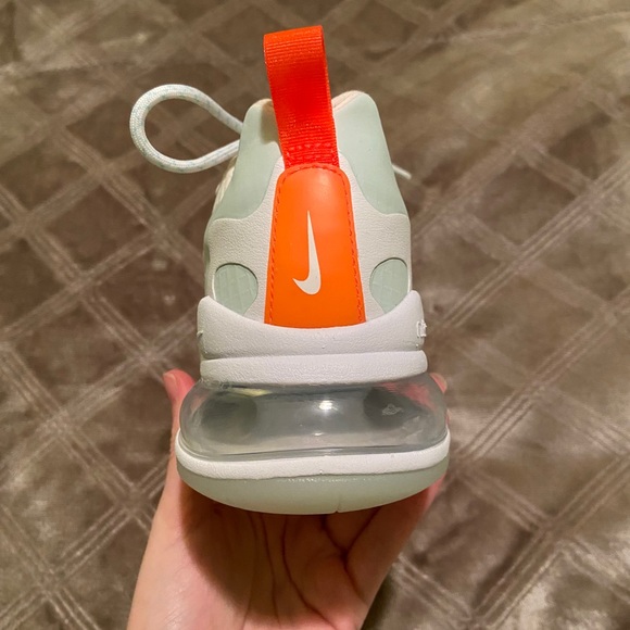 NIKE - Air Max 270 - Picture 5 of 7